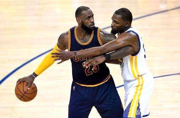 半场战报：埃尔切0-0皇家社会（半场速报：埃尔切与皇家社会互交白卷）