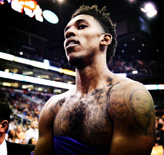 孙颖莎王楚钦赛前训练气氛轻松，大头仰头大笑，大笑引发全场欢笑（孙颖莎王楚钦赛前训练氛围轻松，大头仰天大笑点燃全场笑声）