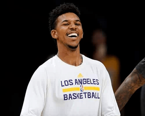 诺伊尔：第三球我知道出击会冒很大风险，当时想提前化解危险（诺伊尔谈第三球：明知出击风险极大，只想提前化解险情）