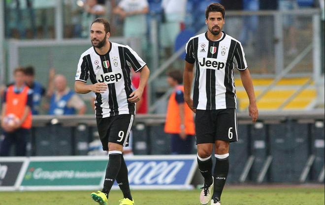 门将关键扑救锁定胜局（门将神勇一扑定胜负）