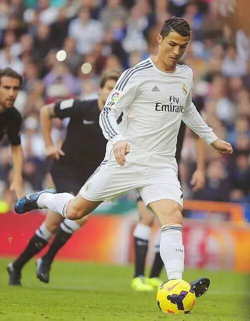 韩媒：英冠、比甲一些球队有意韩国国脚前锋全晋旴（韩媒：英冠与比甲多队有意引进韩国国脚前锋全晋旴）