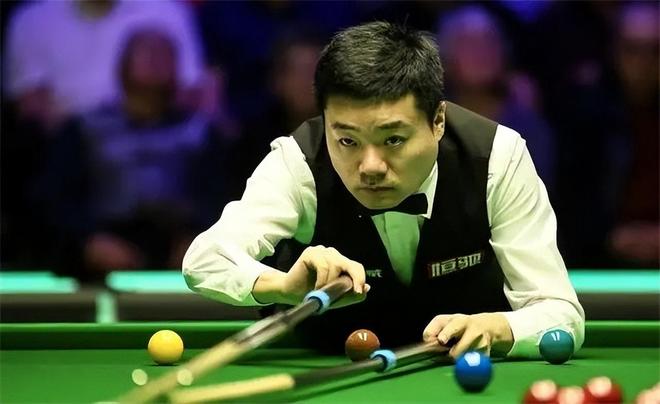 汉密尔顿夺得F1中国大奖赛冲刺赛冠军央视体育.